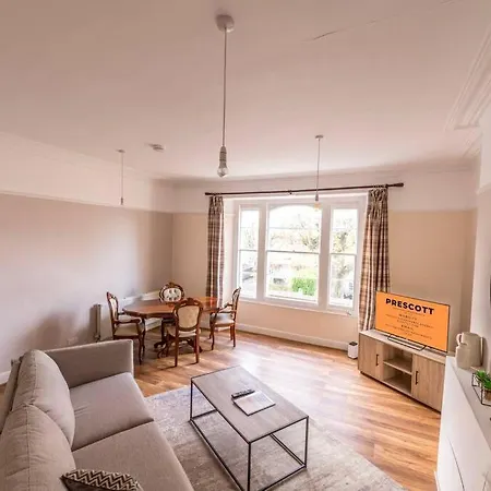 Modern Cambridge Park With Free Parking By Prescott * بريستول