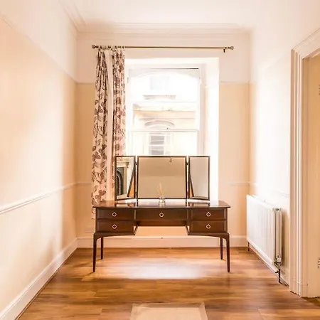 Apartman Modern Cambridge Park With Free Parking By Prescott Bristol