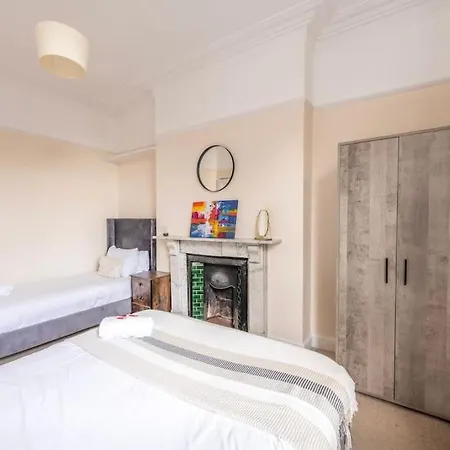 Modern Cambridge Park With Free Parking By Prescott Apartman *