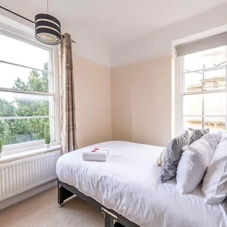 Apartamento Modern Cambridge Park With Free Parking By Prescott Bristol