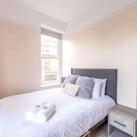 Modern Cambridge Park With Free Parking By Prescott Apartment Bristol